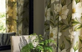 Grandiflora Curtain Detail